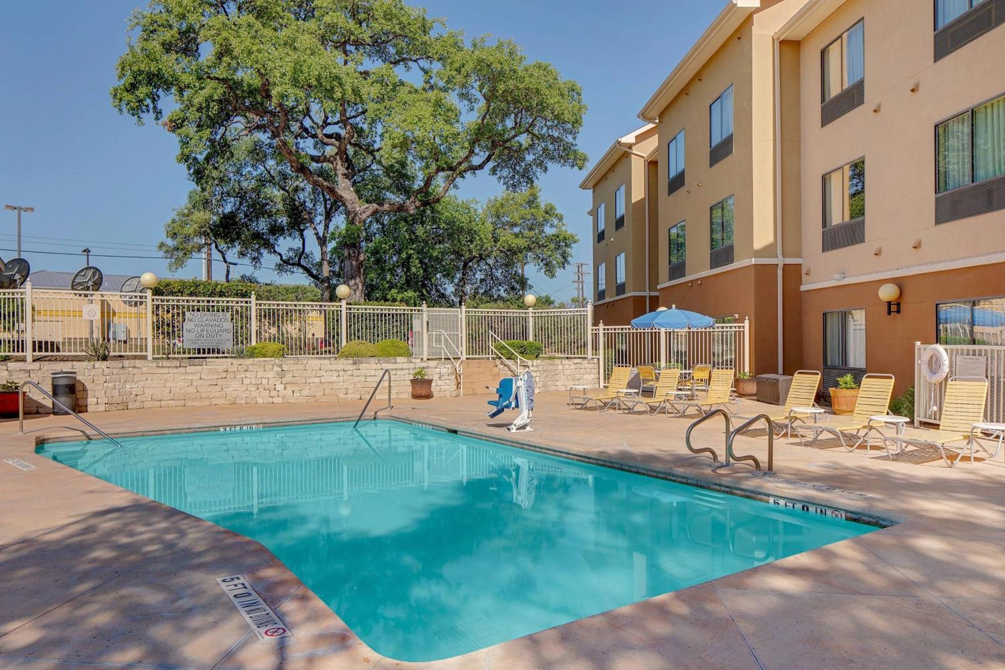 Fairfield Inn & Suites By Marriott San Antonio Seaworld / Westover Hills Zewnętrze zdjęcie